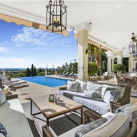 El Herrojo Luxe Retreat By Domvia