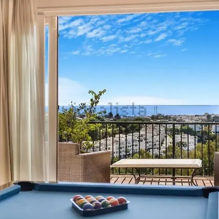 Vila El Herrojo Luxe Retreat By Domvia