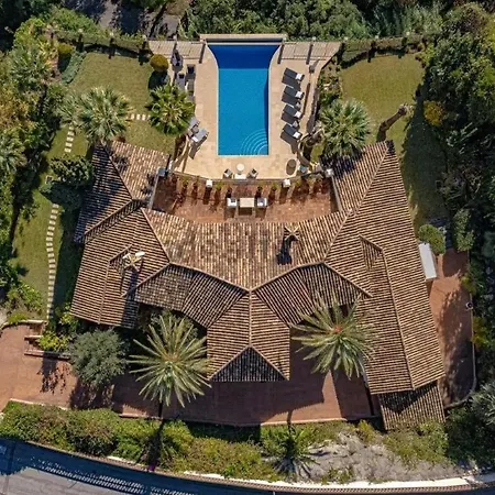 Vila El Herrojo Luxe Retreat By Domvia Benahavís